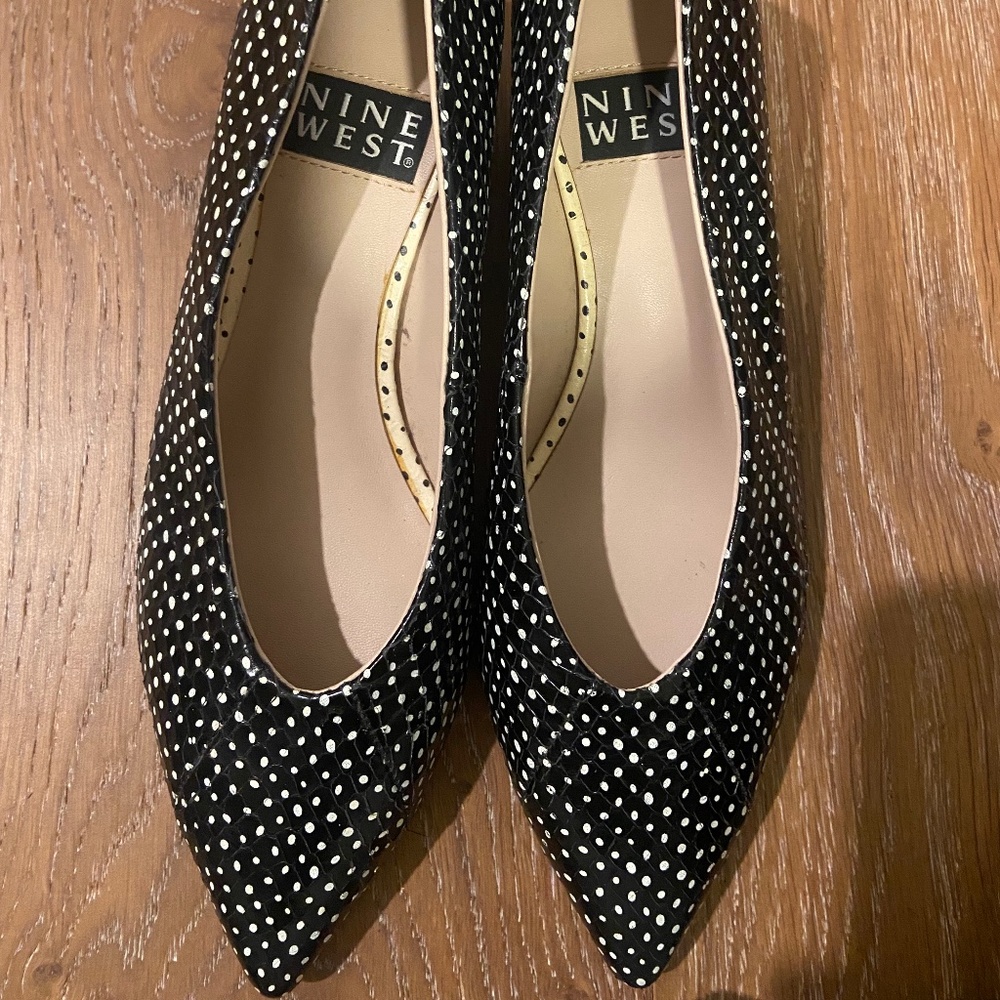 snakeskin leather polka-dot Parisian styled low heels